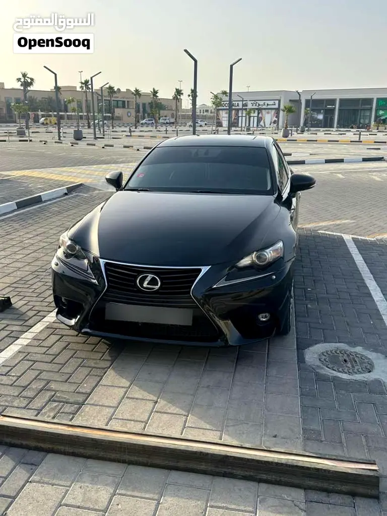 Lexus IS-Series 2014 — photo 1 of 13