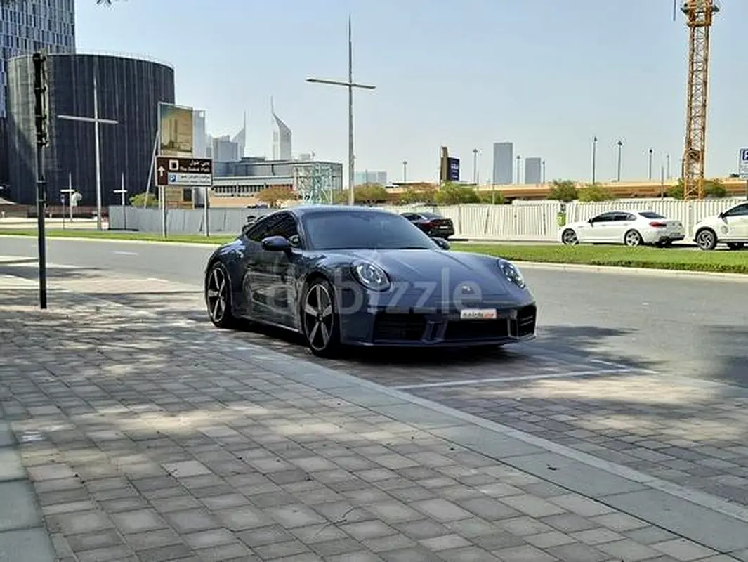 Porsche 911 2025 — photo 1 of 13