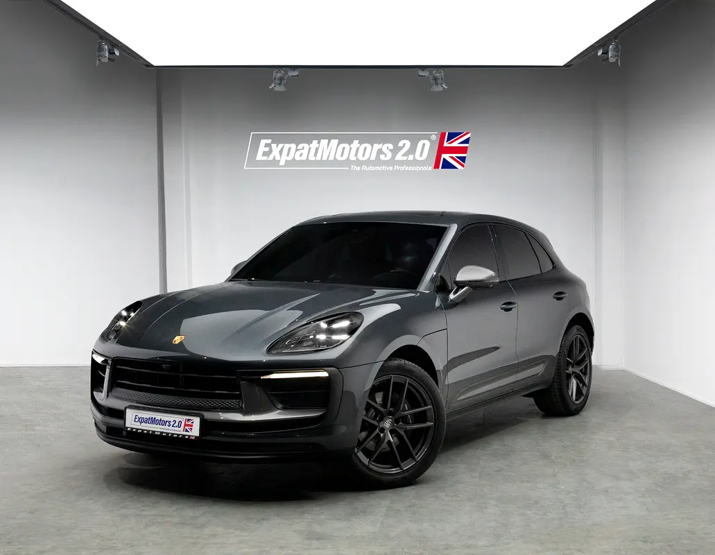 Porsche Macan 2023 — photo 1 of 20