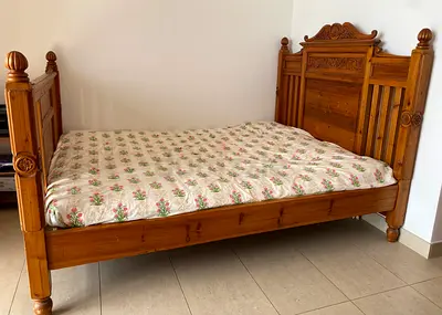 Solid wood bed (160 cm) and side table (50x40x73 cm)