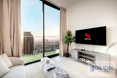 Bright Apt w/Pool &amp; Gym | Top Floor | Bills Included