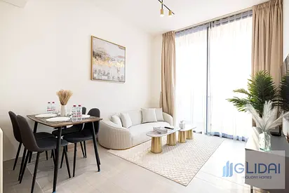 Bright Apt w/Pool & Gym | Top Floor | Bills Included