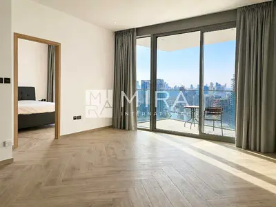 Full Canal Views | Vacant | Mid floor