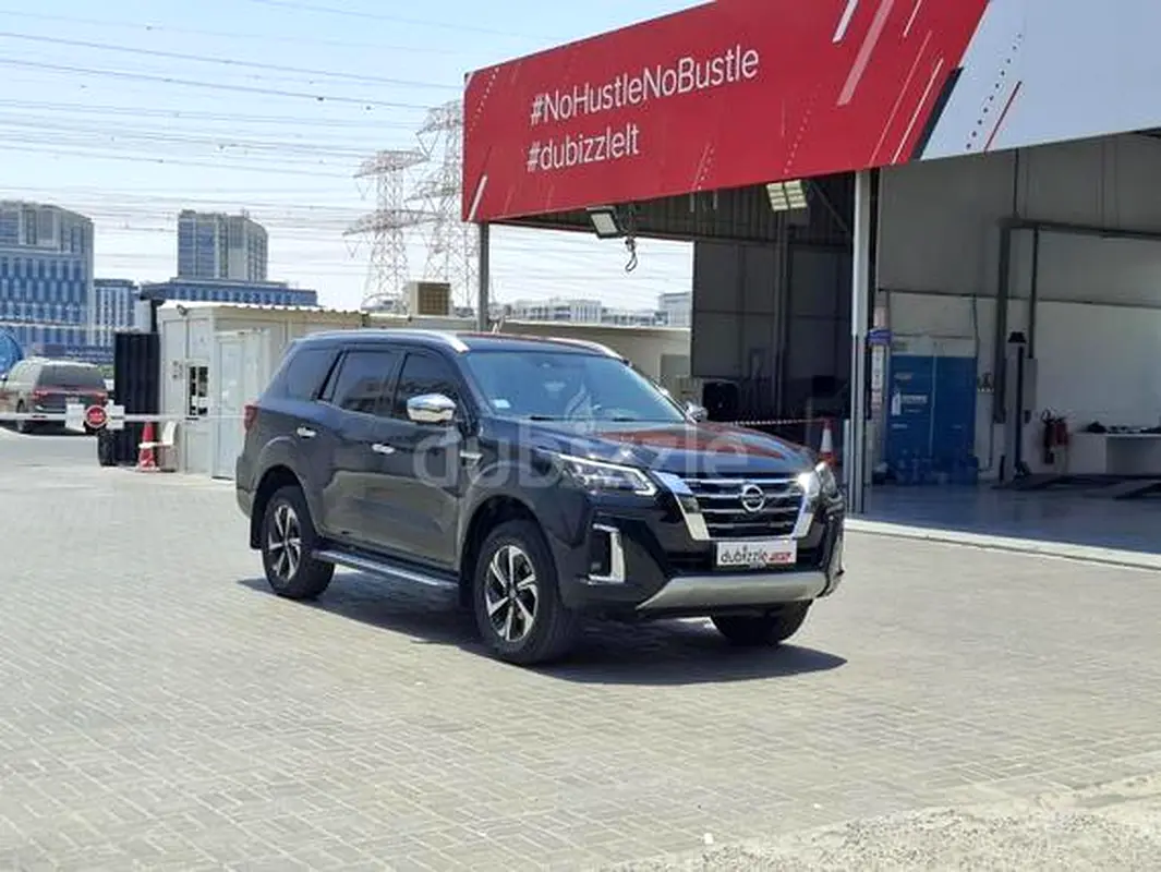 Nissan Xterra 2021 — photo 1 of 14