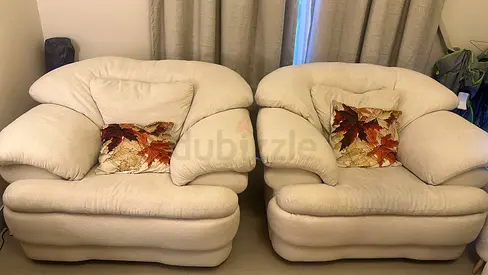 🛋️ For Sale: Luxury Modern 3-Piece Sofa Set + Premium Glass Coffee Table