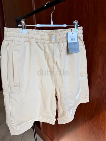 Beige casual track shorts with elastic waist (new with tags)