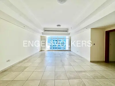STUNNING VIEWS I UNFURNISHED I CLOSE TO METRO