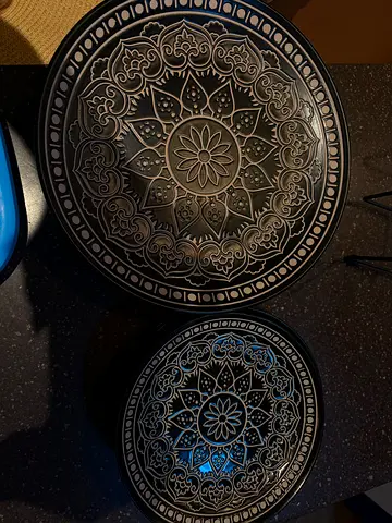 4 ceramic dinner plates and 4 side Plates - Black  white vertice - Home centre