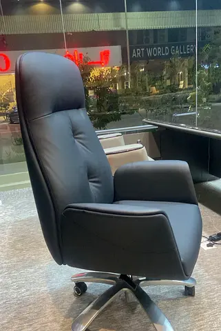 Comfortable High-Back Leather Office/Study Chair on Wheels