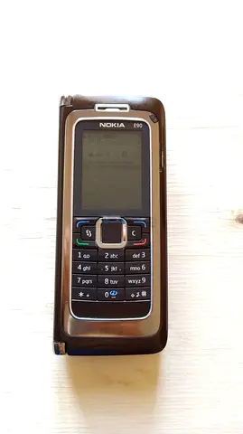 Nokia E90