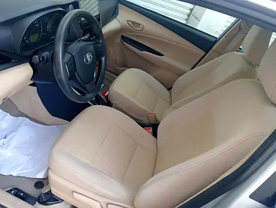 2021 Toyota YARIS 照片 8