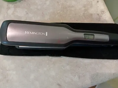 Remington Ceramic Hair Straightener - Good Condition