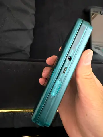 Retroid pocket flip 2