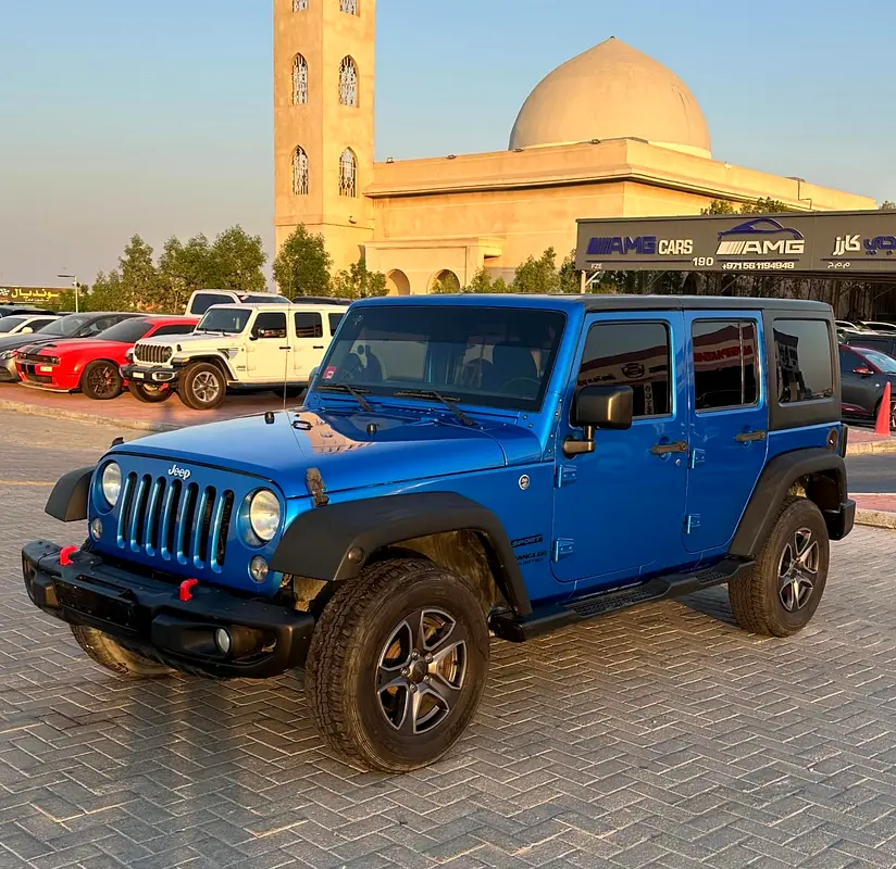 Jeep Wrangler 2016 — photo 1 of 20