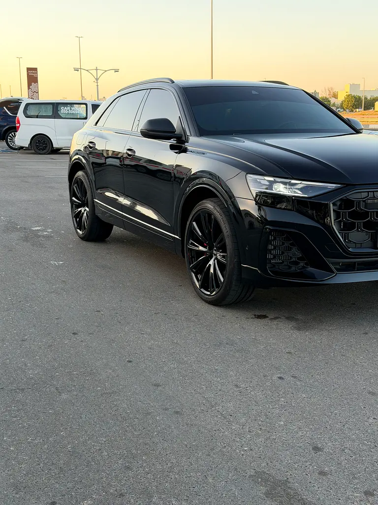 Audi SQ8 2026 — photo 1 of 6