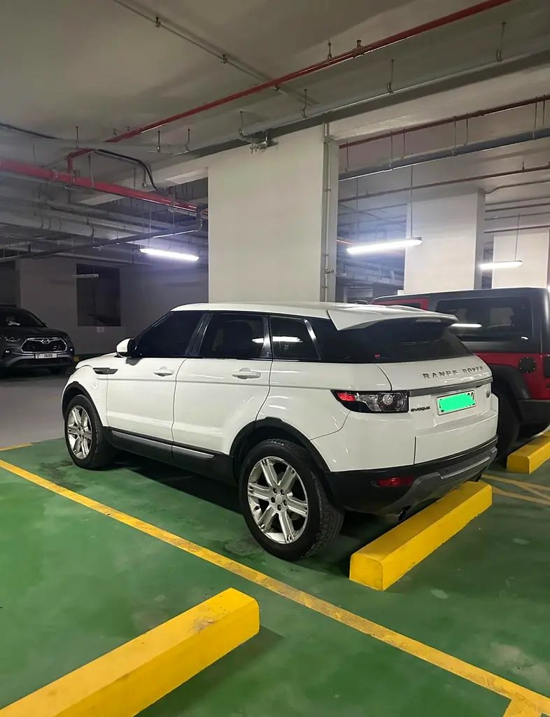 Land Rover Range Rover Evoque 2015 — photo 1 of 5