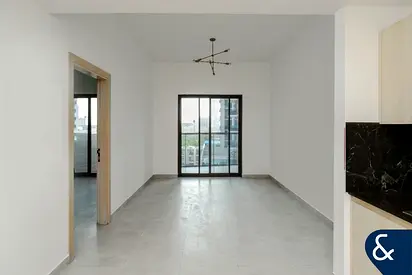 Vacant Now | Spacious 1Bed |Prime Location