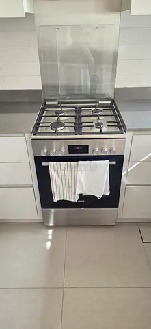 Bosch top gas oven electric cooker 60x60 cm latest model like new condition