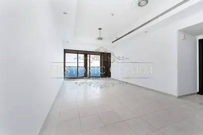 Well Maintained 2 Bed + Maids - Closed Kitchen