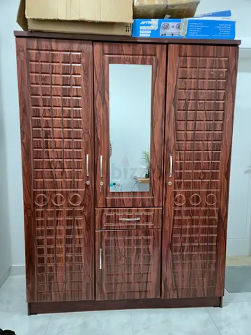 Wardrobe 3 doors for sale