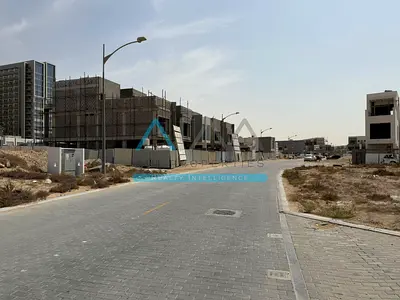 قطعة أرض سكنية متاحة | هوثورن داماك هيلز 2 | إطلالة على الطريق المجتمعي