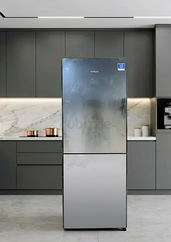 Hitachi Premium Black Glass Refrigerator with Bottom Freezer – 60 cm Wide, 189 cm High