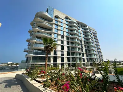 Waterfront Living | 5 stars Amenities | Brand New