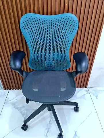 Herman Miller Mirra 2 Office Chair Fully Options Good Condition Arms Adjustable