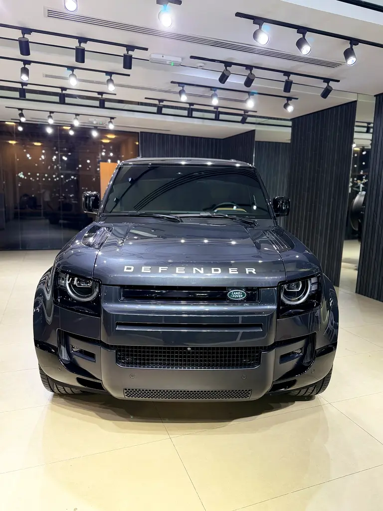 Land Rover Defender 2026