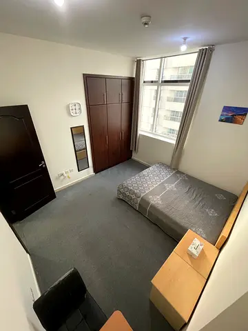Master bedroom - only for 1 person - Hamdan street