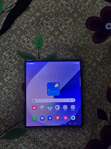 Samsung Galaxy Z Fold (foldable) - Good condition, comes with case