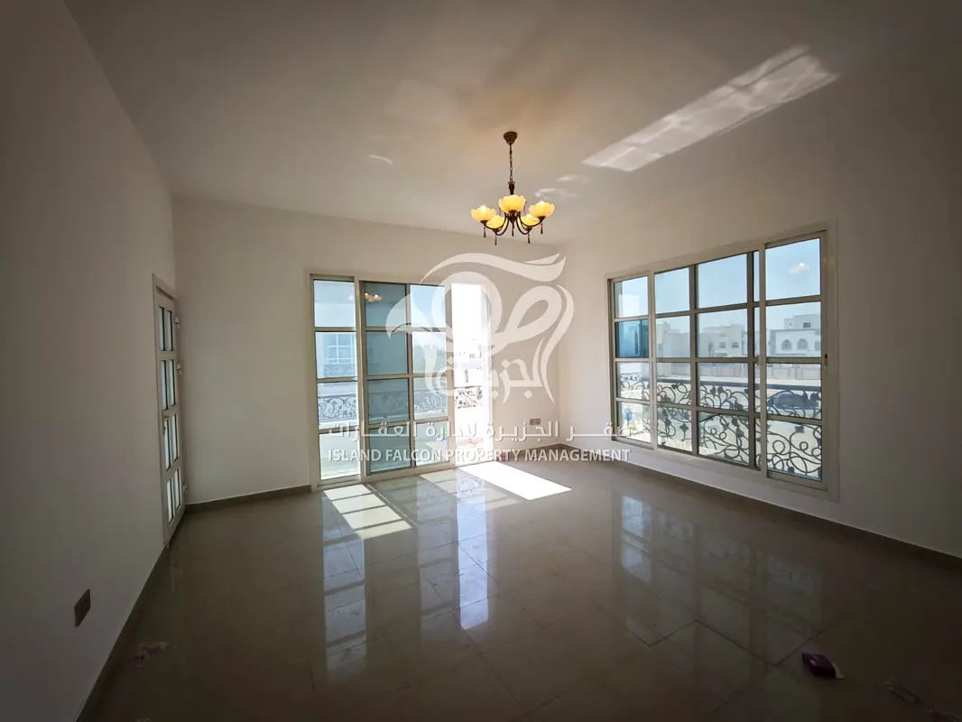 Prime location | Private Entrance I Good Price