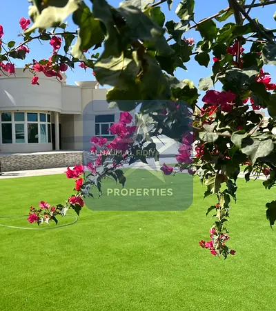 Elegant Single storey I Massive garden and POOL I Best price