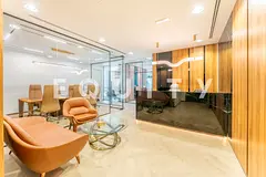 Corner Office | Water Views | 4 Parking Spaces