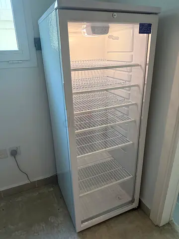 Upright Glass Door Display Refrigerator / Cooler - Great Condition