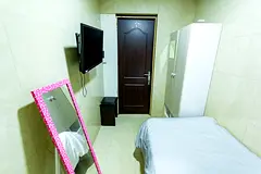 Partition with Window for Rent in Dubai Marina – Bright  Affordable Accommodation