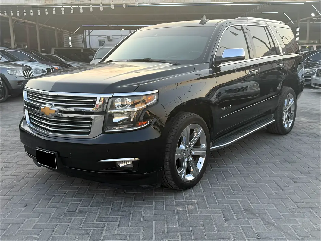 Chevrolet Tahoe 2016 — photo 1 of 10