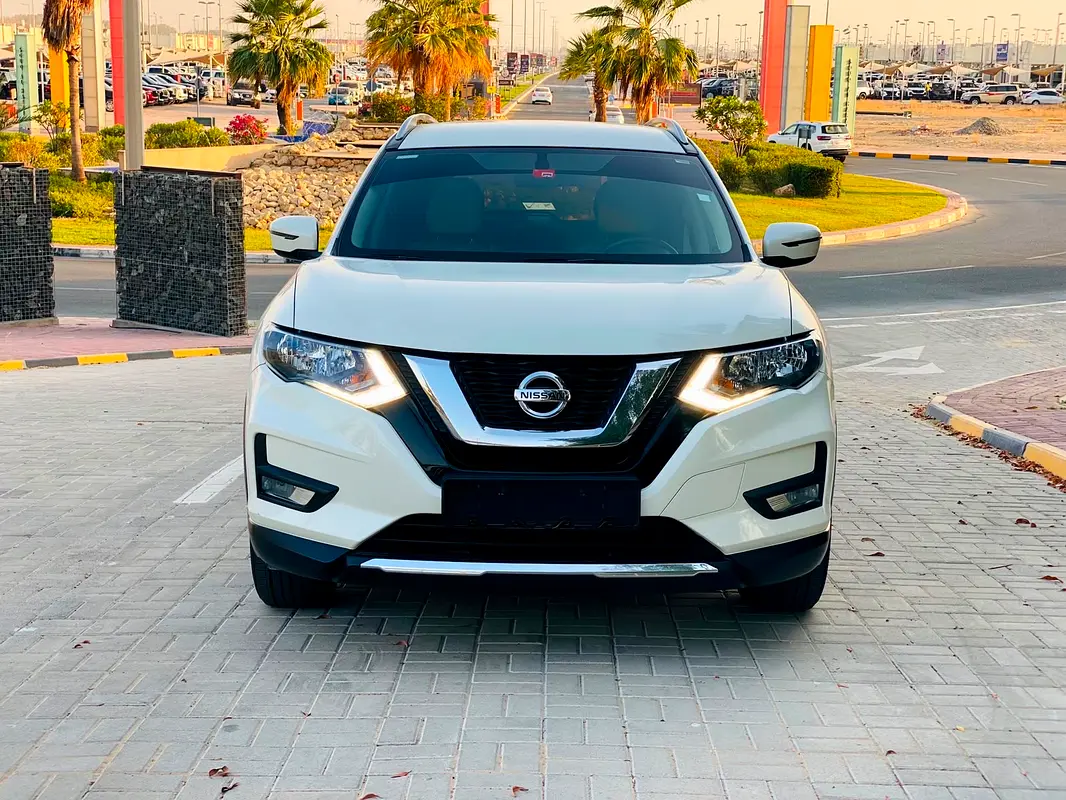 Nissan X-Trail 2021 — photo 1 of 17