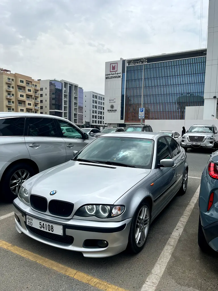 BMW 3-Series 2003 — photo 1 of 7