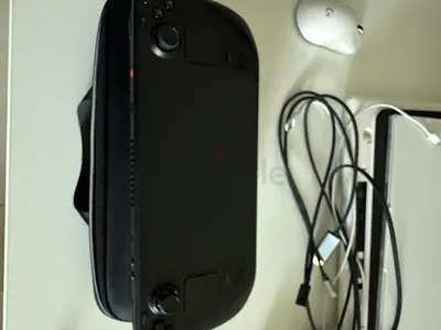 Steam Deck OLED 512 (with carry case and charger)