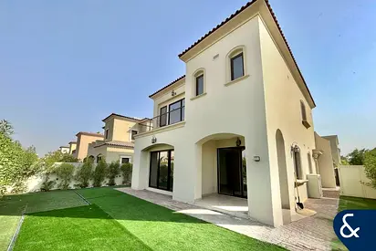 4 Beds | Single Row | Type 2 Layout | Vacant
