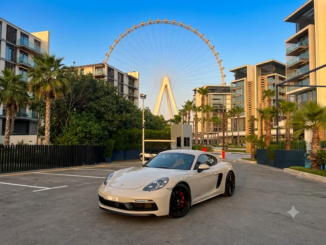 Porsche Cayman 2024 — photo 1 of 13