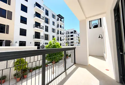 READY TO MOVE | PRIME LOCATION | SPACIOUS