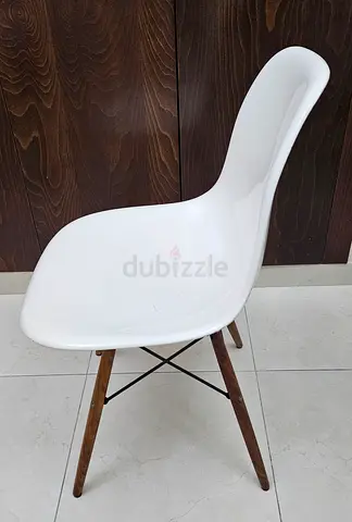 White Modern Molded Plastic Dining Chair with Wooden Legs