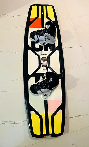 139 Wakeboard with Bindings - Good Condition