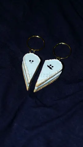 Handmade Father- Kid heart keychain made out of air dry clay 3