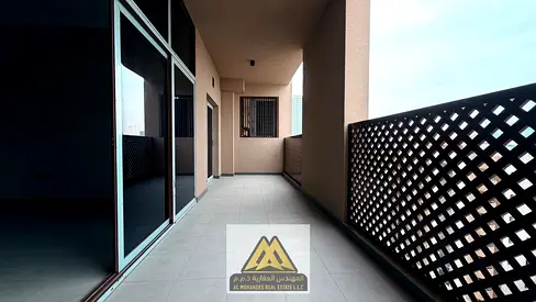First tenant | Three balconies with sea view | With three bathrooms + free central gas | Free parking | One month free