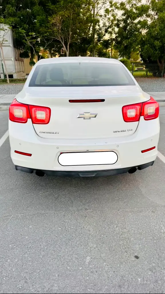 Chevrolet Malibu 2015 — photo 1 of 7