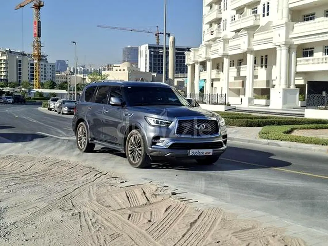 Infiniti QX80 2020 — photo 1 of 14
