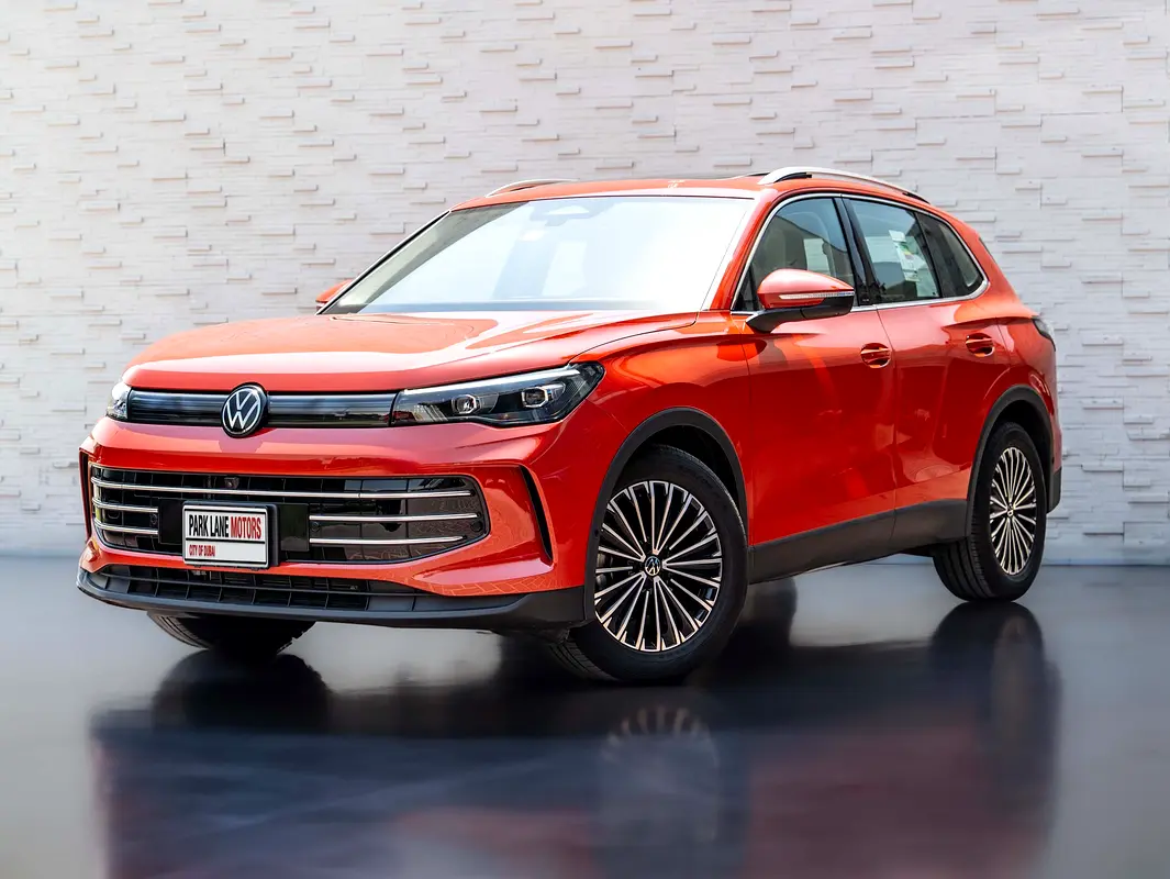 Volkswagen Tiguan 2024 — photo 1 of 20